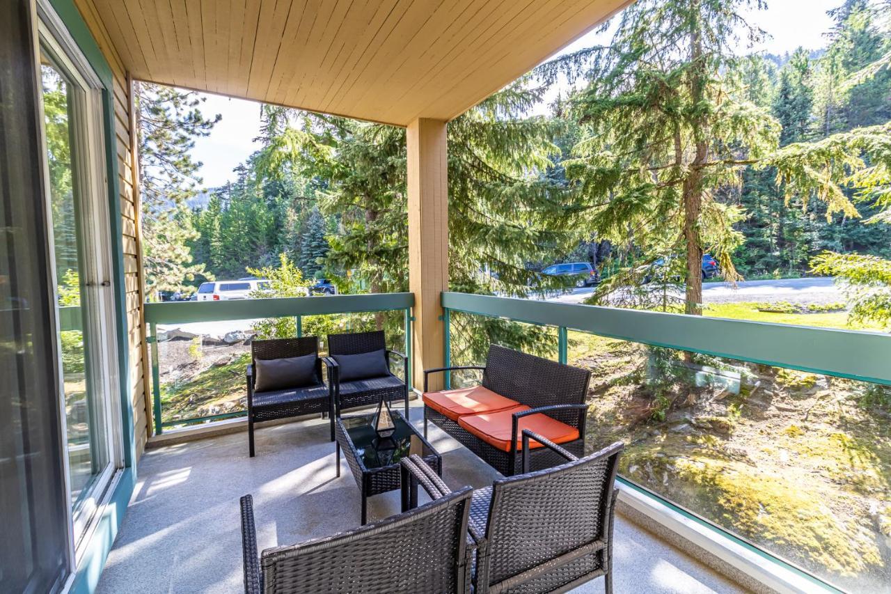 Snowbird Townhouses By Elevate Vacations Whistler Exterior photo