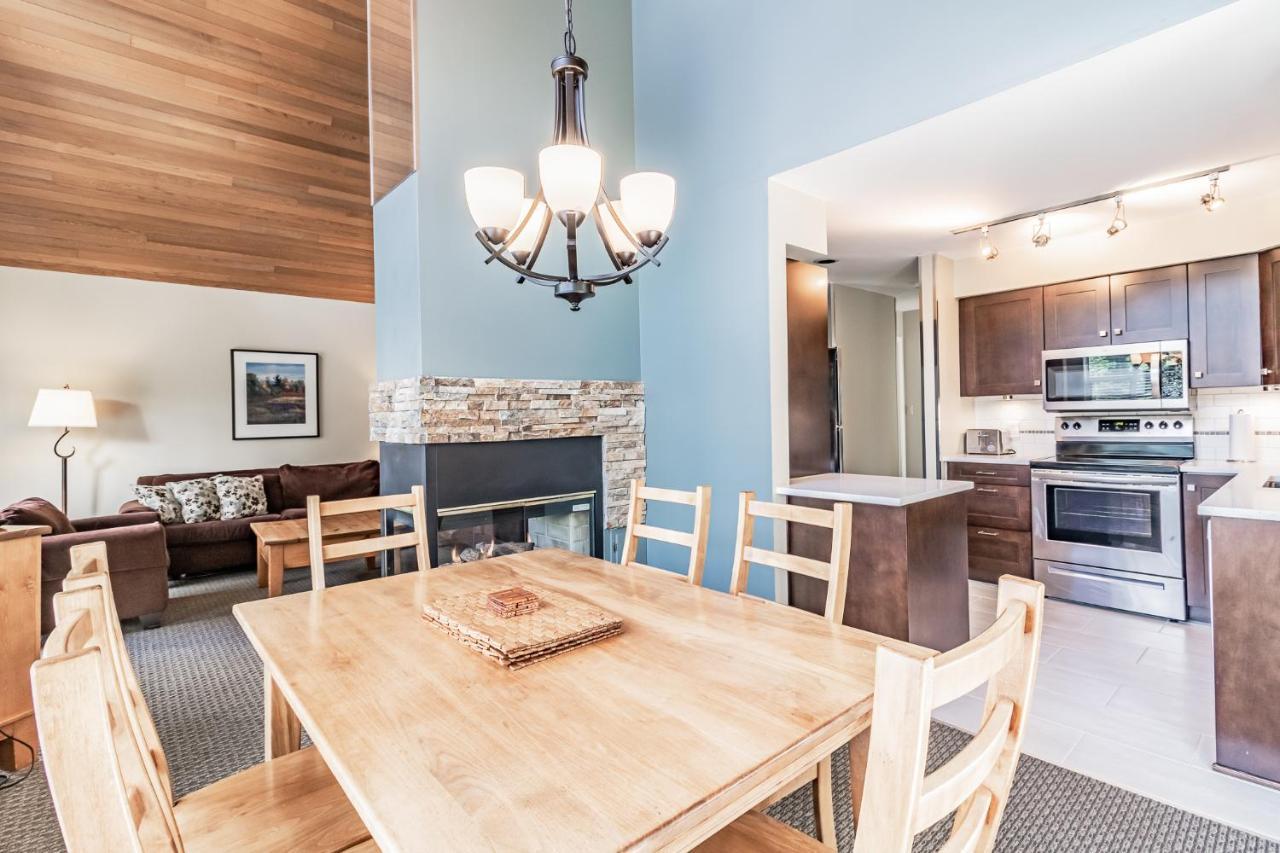 Snowbird Townhouses By Elevate Vacations Whistler Exterior photo