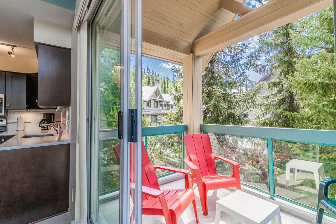 Snowbird Townhouses By Elevate Vacations Whistler Exterior photo