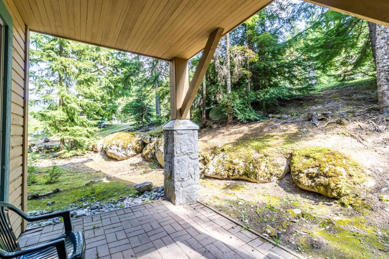 Snowbird Townhouses By Elevate Vacations Whistler Exterior photo