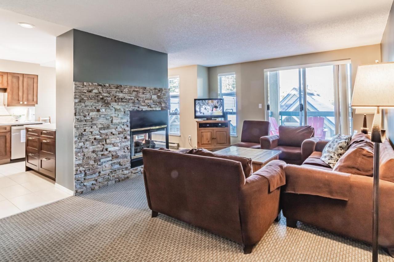 Snowbird Townhouses By Elevate Vacations Whistler Exterior photo