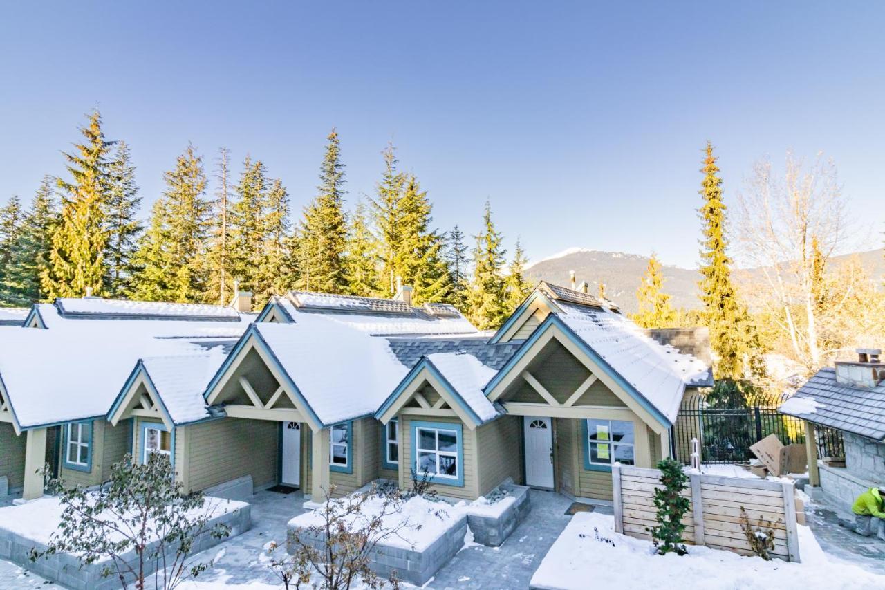 Snowbird Townhouses By Elevate Vacations Whistler Exterior photo